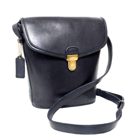 Coach Handbags - Vintage Coach Bucket Bag #0402-212